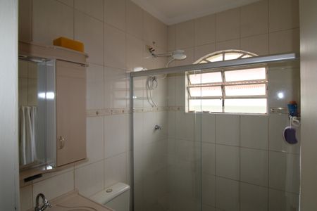 Casa à venda com 150m², 3 quartos e 2 vagasBanheiro