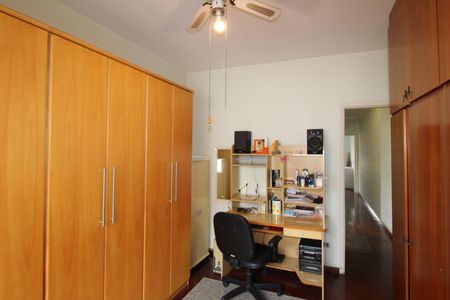 Casa à venda com 150m², 3 quartos e 2 vagasQuarto 3