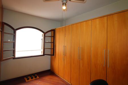 Casa à venda com 150m², 3 quartos e 2 vagasQuarto 3