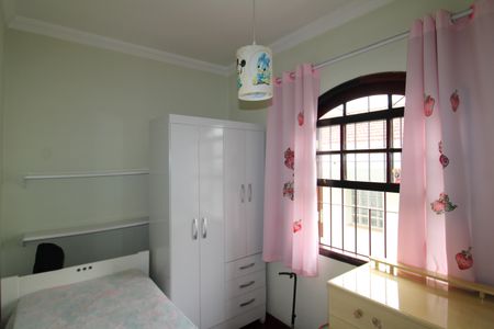 Casa à venda com 150m², 3 quartos e 2 vagasQuarto 2