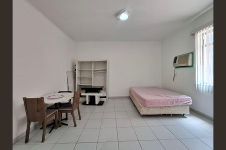 Apartamento à venda com 33m², 1 quarto e sem vagaSala/Quarto 