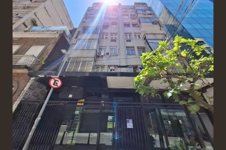 Apartamento à venda com 33m², 1 quarto e sem vagaFachada 