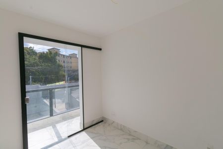 Casa à venda com 196m², 3 quartos e 4 vagas Casa à venda com 196m², 3 quartos e 4 vagasQuarto 2