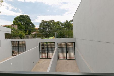 Casa à venda com 114m², 2 quartos e 2 vagas Casa à venda com 114m², 2 quartos e 2 vagasVaranda do Quarto 1