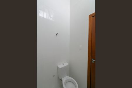 Casa à venda com 114m², 2 quartos e 2 vagas Casa à venda com 114m², 2 quartos e 2 vagasBanheiro Social