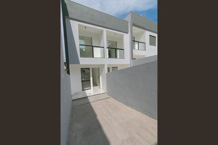 Casa à venda com 114m², 2 quartos e 2 vagas Casa à venda com 114m², 2 quartos e 2 vagasGaragem