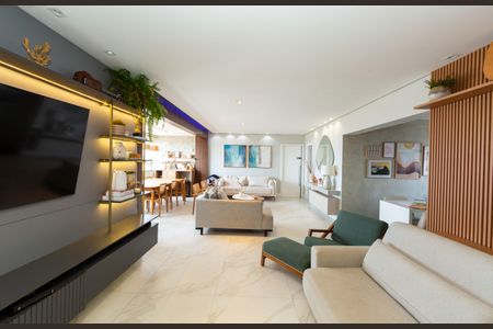 Apartamento para alugar com 150m², 4 quartos e 4 vagas Apartamento para alugar com 150m², 4 quartos e 4 vagasSala