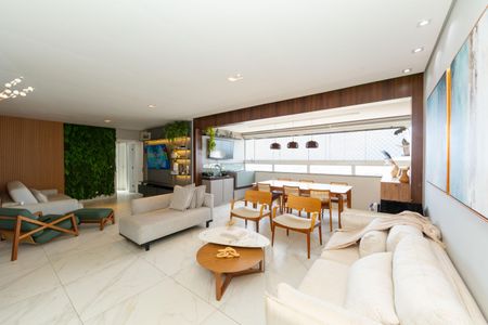 Apartamento para alugar com 150m², 4 quartos e 4 vagas Apartamento para alugar com 150m², 4 quartos e 4 vagasSala