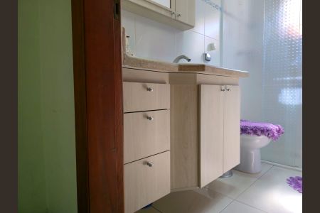 Casa à venda com 138m², 3 quartos e 3 vagasBanheiro Social 01