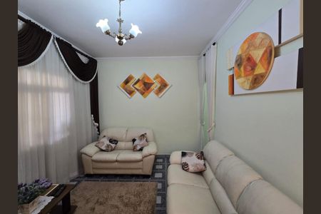 Casa à venda com 138m², 3 quartos e 3 vagasSala