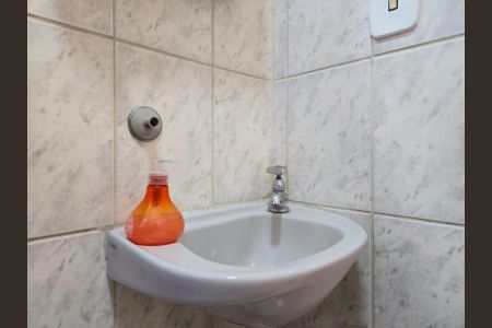 Casa à venda com 138m², 3 quartos e 3 vagasBanheiro Social 02