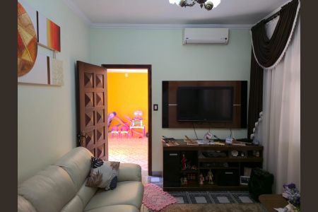 Casa à venda com 138m², 3 quartos e 3 vagasSala