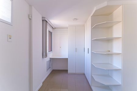Apartamento à venda com 42m², 1 quarto e 1 vagaQuarto