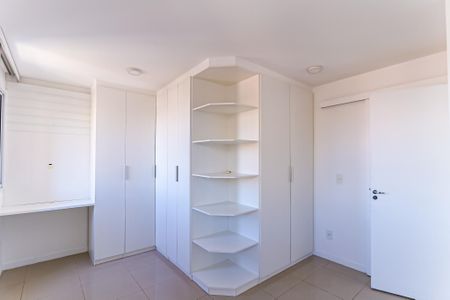 Apartamento à venda com 42m², 1 quarto e 1 vagaQuarto