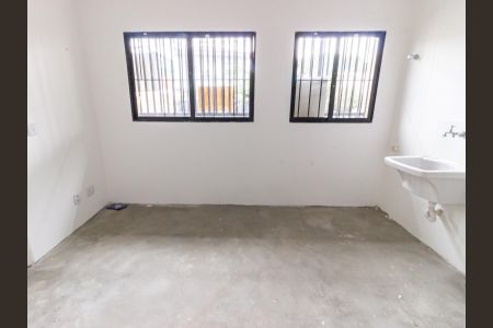 Apartamento à venda com 32m², 2 quartos e sem vaga Apartamento à venda com 32m², 2 quartos e sem vagaSala/Cozinha