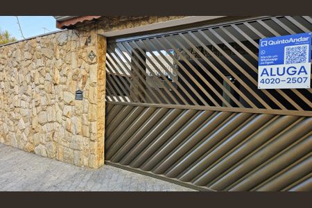 Casa para alugar com 270m², 4 quartos e 3 vagasFachada + Placa