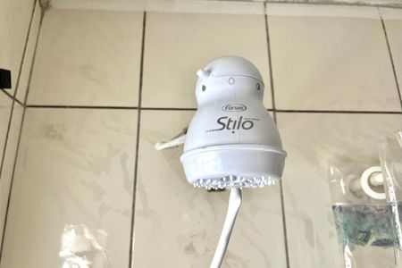 Casa à venda com 90m², 4 quartos e 1 vaga Casa à venda com 90m², 4 quartos e 1 vagaBanheiro 2