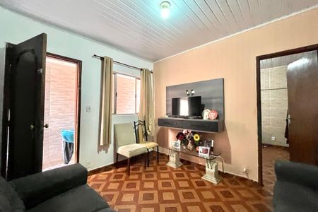 Sala de casa à venda com 4 quartos, 90m² em Vila Fachini, São Paulo