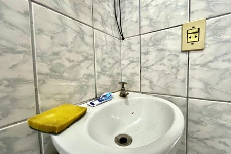 Casa à venda com 90m², 4 quartos e 1 vaga Casa à venda com 90m², 4 quartos e 1 vagaBanheiro 3