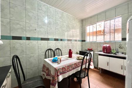 Casa à venda com 90m², 4 quartos e 1 vaga Casa à venda com 90m², 4 quartos e 1 vagaCozinha 1