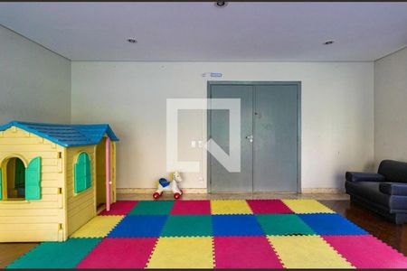 Apartamento à venda com 198m², 3 quartos e 4 vagas Apartamento à venda com 198m², 3 quartos e 4 vagasBrinquedoteca