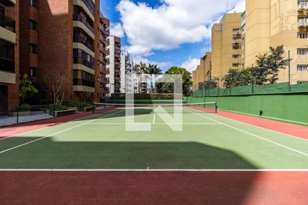 Apartamento à venda com 198m², 3 quartos e 4 vagas Apartamento à venda com 198m², 3 quartos e 4 vagasQuadra