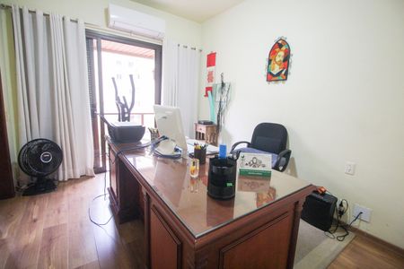 Apartamento à venda com 198m², 3 quartos e 4 vagasSuíte 3