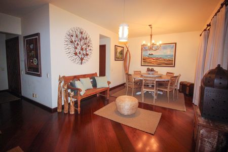 Apartamento à venda com 198m², 3 quartos e 4 vagasSala