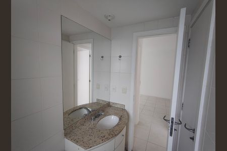 Apartamento para alugar com 77m², 2 quartos e 1 vagaBanheiro da Suíte