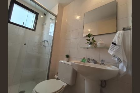 Apartamento à venda com 64m², 2 quartos e 1 vagaBanheiro Social