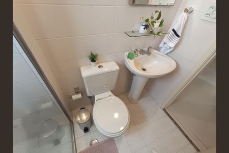 Apartamento à venda com 64m², 2 quartos e 1 vagaBanheiro Social