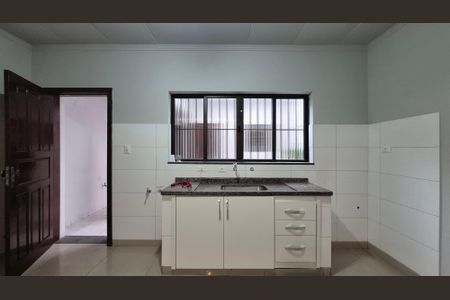 Casa à venda com 131m², 2 quartos e 2 vagas Casa à venda com 131m², 2 quartos e 2 vagasCozinha