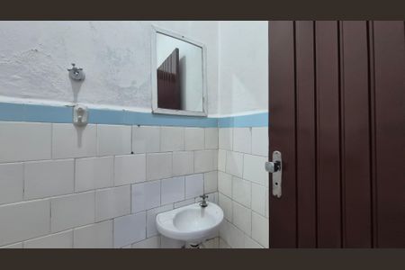 Casa à venda com 131m², 2 quartos e 2 vagas Casa à venda com 131m², 2 quartos e 2 vagasBanheiro