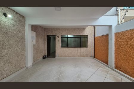 Casa à venda com 131m², 2 quartos e 2 vagas Casa à venda com 131m², 2 quartos e 2 vagasGaragem