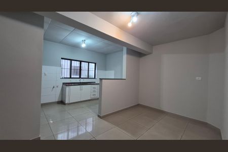 Casa à venda com 131m², 2 quartos e 2 vagas Casa à venda com 131m², 2 quartos e 2 vagasCozinha