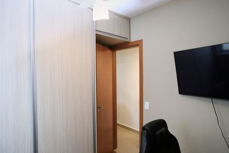 Quarto 1 de apartamento à venda com 2 quartos, 38m² em Sagrada Família, Belo Horizonte