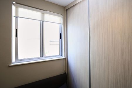 Quarto 1 de apartamento à venda com 2 quartos, 38m² em Sagrada Família, Belo Horizonte