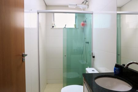 Apartamento à venda com 38m², 2 quartos e 1 vaga Apartamento à venda com 38m², 2 quartos e 1 vagaBanheiro