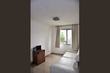 Sala  de apartamento para alugar com 2 quartos, 50m² em Vila Amélia, São Paulo