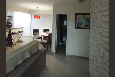 Apartamento à venda com 71m², 3 quartos e 1 vaga Apartamento à venda com 71m², 3 quartos e 1 vagaSala