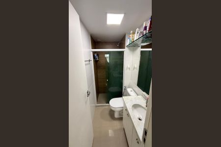 Apartamento à venda com 71m², 3 quartos e 1 vaga Apartamento à venda com 71m², 3 quartos e 1 vagaBanheiro Social