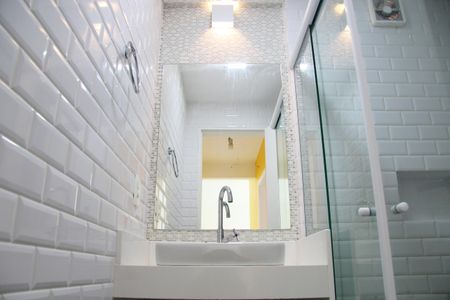 Apartamento à venda com 67m², 2 quartos e 1 vagaBanheiro Social