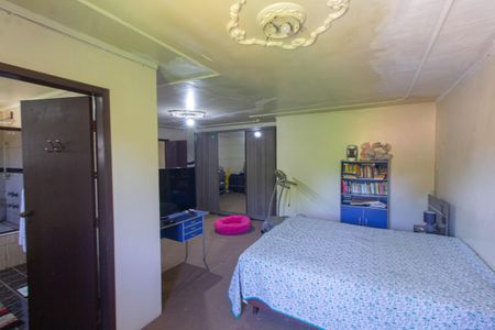 Casa à venda com 1450m², 2 quartos e 2 vagas Casa à venda com 1450m², 2 quartos e 2 vagasSuíte