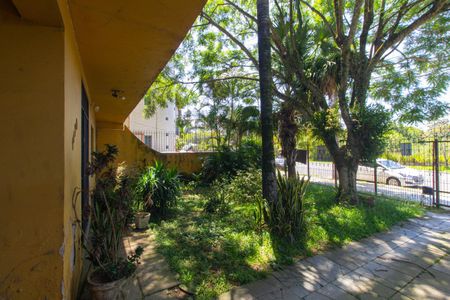 Casa à venda com 1450m², 2 quartos e 2 vagas Casa à venda com 1450m², 2 quartos e 2 vagasÁrea externa