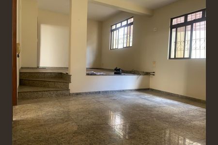 Casa à venda com 3 quartos, 290m² em Santa Monica, Belo Horizonte