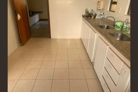 Casa à venda com 3 quartos, 290m² em Santa Monica, Belo Horizonte