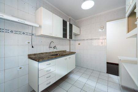 Cozinha de apartamento para alugar com 1 quarto, 62m² em Boqueirão, Santos