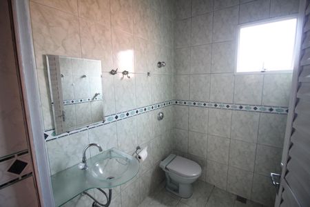 Casa à venda com 320m², 3 quartos e 3 vagasBanheiro