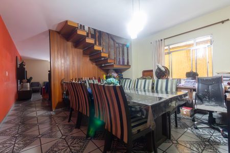 Casa para alugar com 360m², 3 quartos e 5 vagas