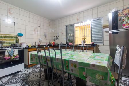 Casa para alugar com 360m², 3 quartos e 5 vagas Casa para alugar com 360m², 3 quartos e 5 vagasCozinha